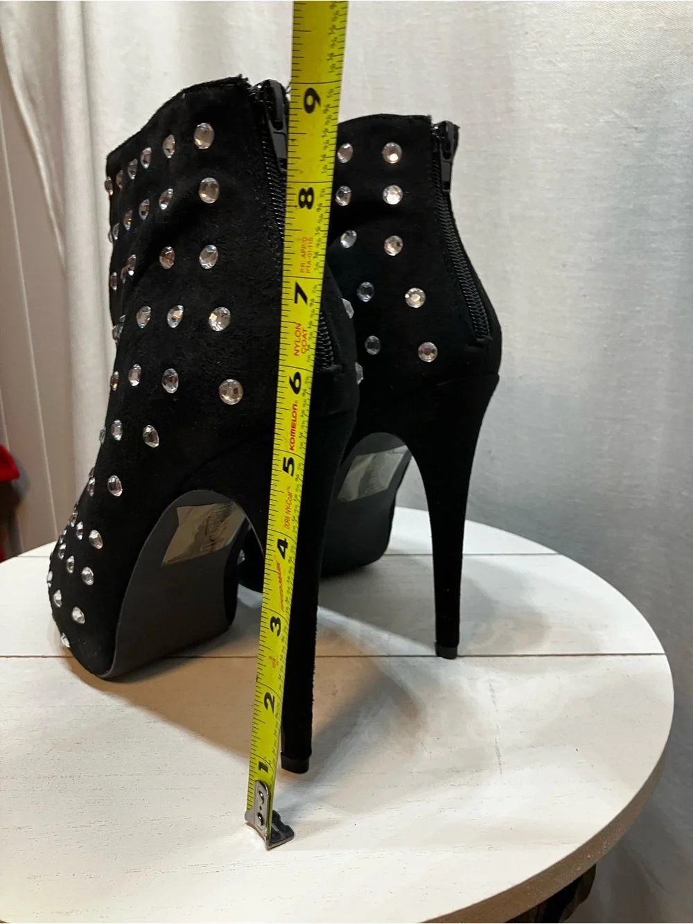 Scene Weaver Black Crystal-Studded High Heel Platform Ankle Boots 10 New in box.